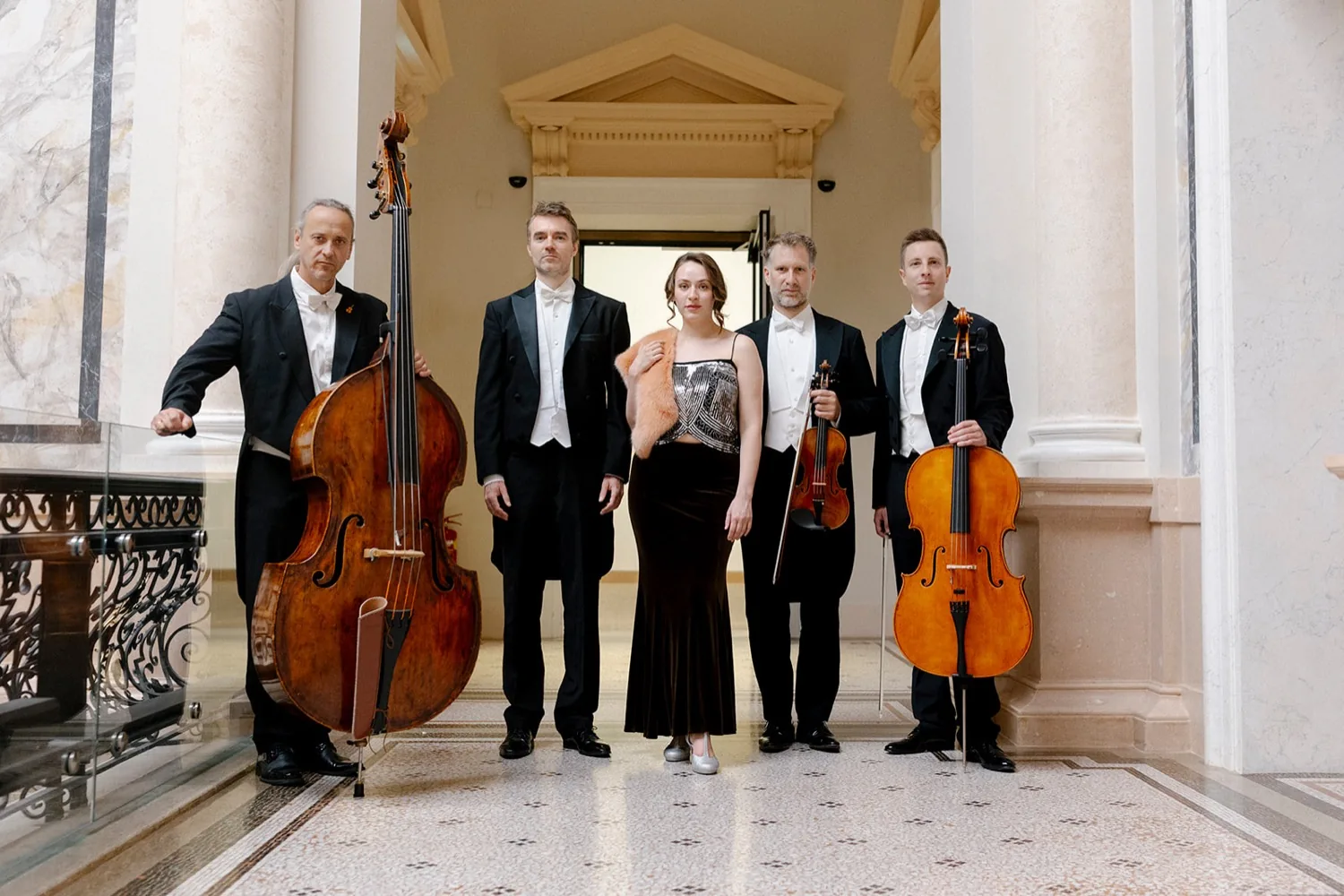 Aufnahmen des Ensembles im Salon Karlsplatz