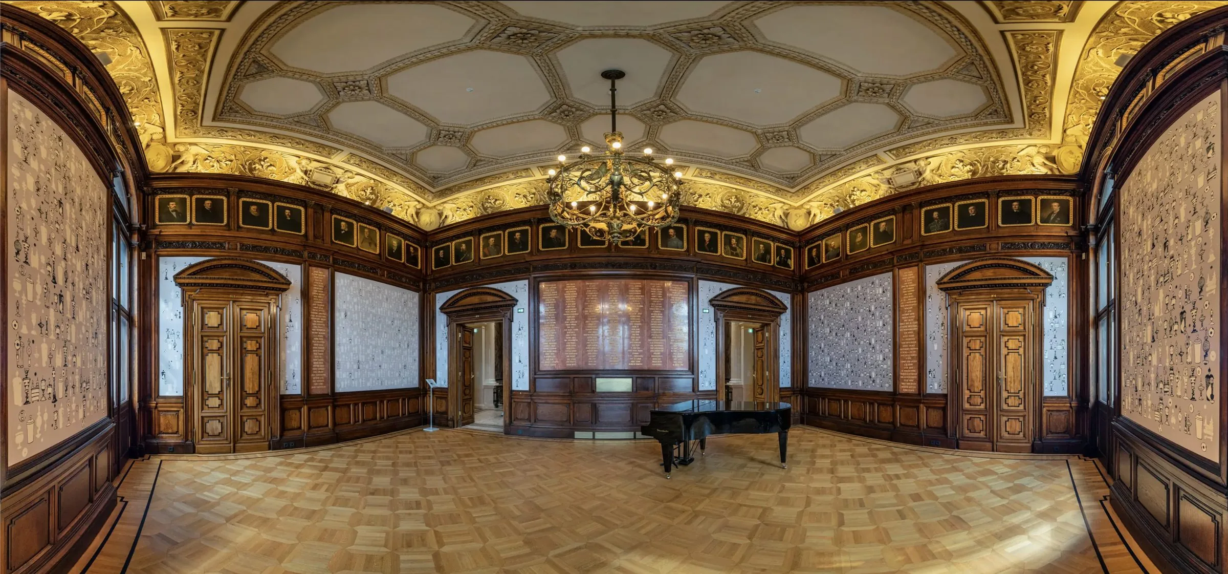 Der Salon Karlsplatz in einer Drehung · rund achtzig Plätze